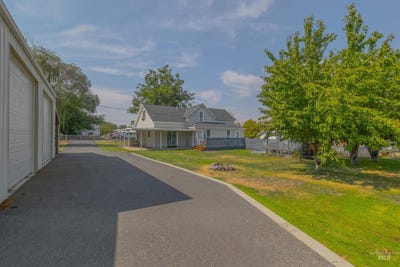 /international/us/1035-francis-st-clarkston-wa-110100395989/