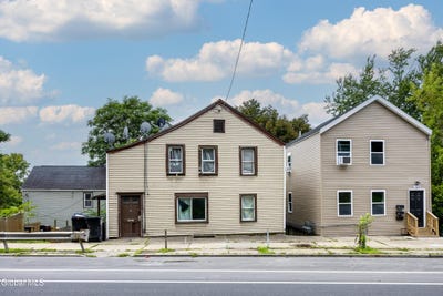 /international/us/727-burden-avenue-troy-ny-110110231081/