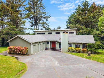 /international/us/7051-linda-road-eureka-ca-110097607382/