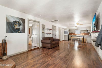 /international/us/2605-palm-street-silver-springs-nv-110107317638/