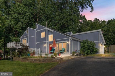 /international/us/9333-raintree-road-burke-va-110100820269/?lang=en