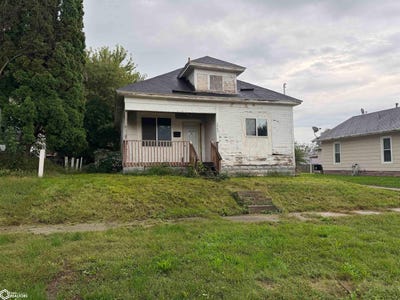 /international/us/1405-s-16th-street-centerville-ia-110120001655/