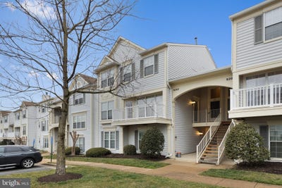 /international/us/8202-c-crossbrook-court-lorton-va-110109141877/