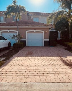 /international/us/9620-roundstone-cir-fort-myers-fl-110107435928/