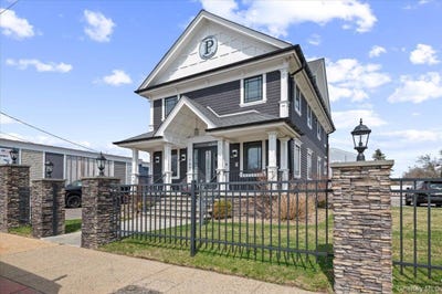 /international/us/769-fulton-street-farmingdale-ny-110108934502/