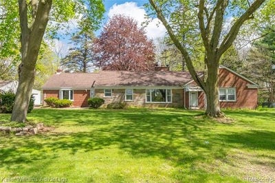 /international/us/34500-freedom-road-farmington-hills-mi-110107735385/