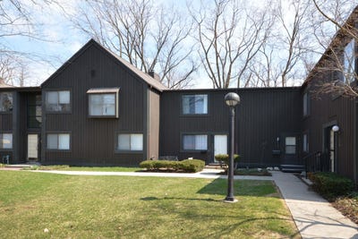 /international/us/230-falkirk-court-kalamazoo-mi-110106956636/