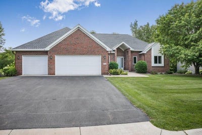 /international/us/8776-blackoaks-lane-n-maple-grove-mn-110101271495/?lang=en