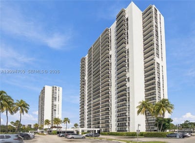 /international/us/3675-n-country-club-dr-aventura-fl-110110337787/