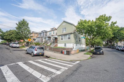 /international/us/3021-barkley-avenue-bronx-ny-110101218037/