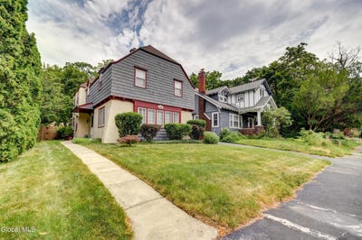 /international/us/1151-oxford-place-schenectady-ny-110100802654/