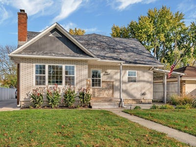 /international/us/100-w-1st-street-coal-city-il-110108362118/