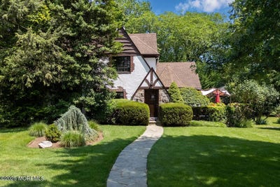 /international/us/12-garden-road-little-silver-nj-110101264330/