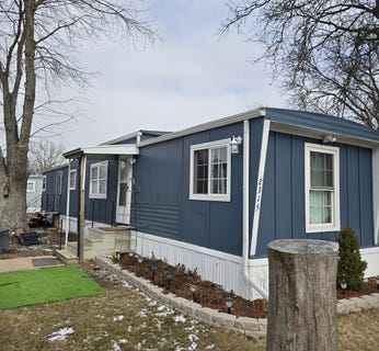 /international/us/2315-hickory-lane-sycamore-il-110104952252/