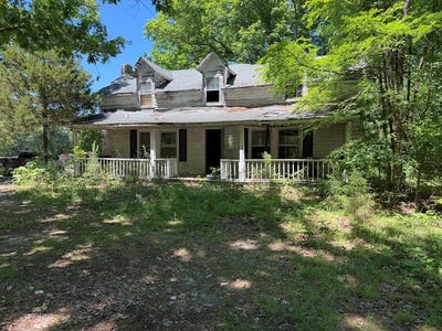 /international/us/1077-ninth-street-virgilina-va-110107987652/