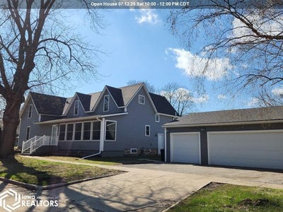 /international/us/400-n-5th-street-clear-lake-ia-110099084028/