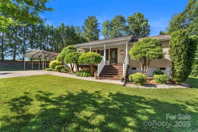 /international/us/2807-hollybrook-lane-morganton-nc-110101050255/