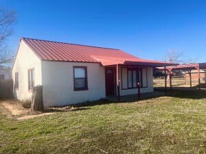 /international/us/1692-avenue-s-levelland-tx-110107458454/