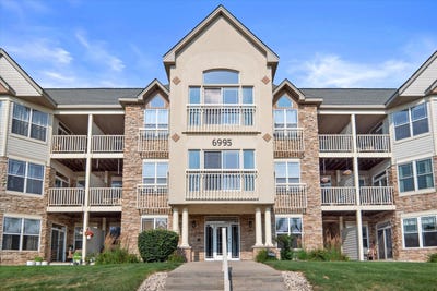 /international/us/6995-s-riverwood-blvd-franklin-wi-110101479475/