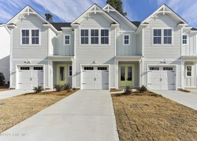 /international/us/1033-tidal-lane-wilmington-nc-110100921930/