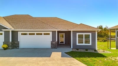 /international/us/2367-n-10th-avenue-e-newton-ia-110120531420/