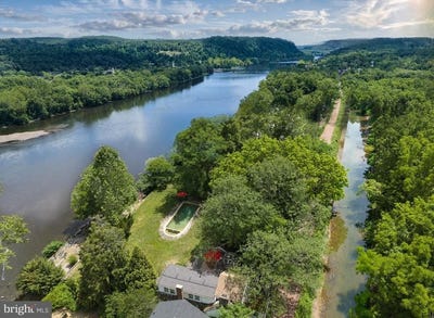 /international/us/2462-n-river-road-new-hope-pa-110109121565/