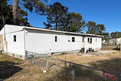 /international/us/8111-leo-lane-chincoteague-island-va-110106491621/