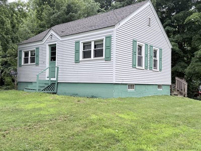 /international/us/61-park-street-houlton-me-110119439148/