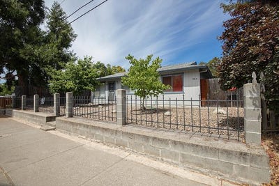 /international/us/708-sw-bridge-street-grants-pass-or-110101472888/