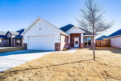 /international/us/811-n-4th-street-wolfforth-tx-110108661709/