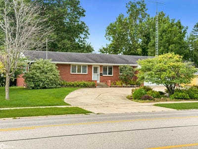 /international/us/2211-washington-avenue-iowa-falls-ia-110110016837/