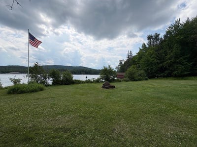 /international/us/2-pinehurst-rd-road-saranac-lake-ny-110100777909/