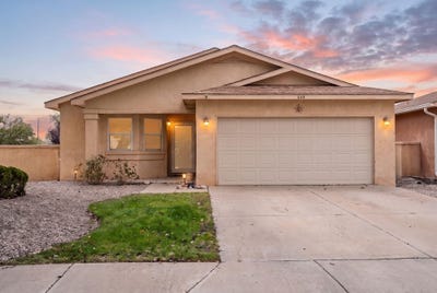 /international/us/640-santa-fe-meadows-drive-ne-rio-rancho-nm-110120581557/