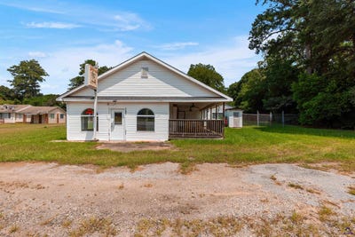 /international/us/2805-peach-parkway-fort-valley-ga-110120063361/