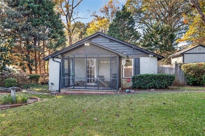 /international/us/3671-bishop-drive-tucker-ga-110108121888/