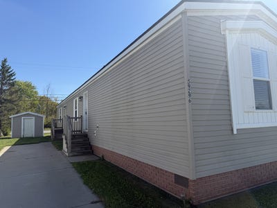/international/us/59296-cary-lane-new-haven-mi-110120053079/
