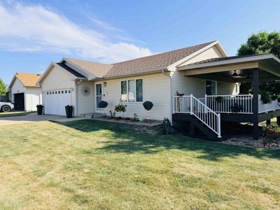 /international/us/1611-sw-sunset-dr-lemars-ia-110108723177/