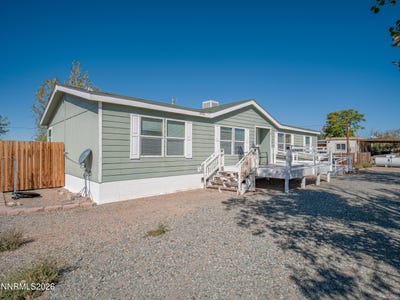 /international/us/70-mountain-lane-yerington-nv-110120124607/