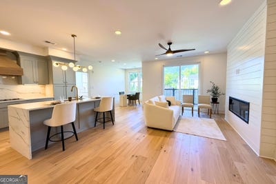 /international/us/1050-blair-lane-peachtree-city-ga-110119757208/