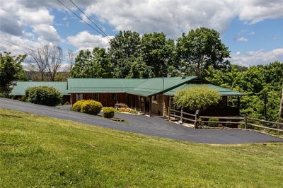 /international/us/996-n-bluff-drive-new-kensington-pa-110109069951/