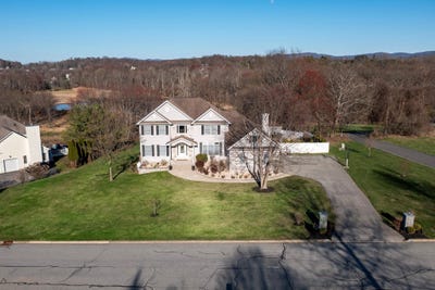 /international/us/107-denniston-drive-new-windsor-ny-110099130655/
