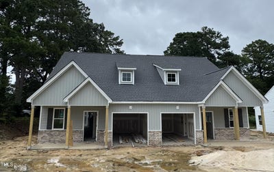 /international/us/203-s-main-street-four-oaks-nc-110099675396/