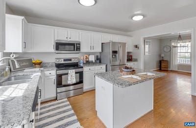 /international/us/89-riverside-dr-palmyra-va-110104909884/