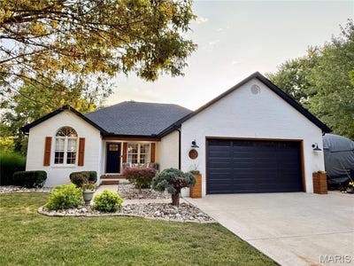 /international/us/1374-biscay-drive-edwardsville-il-110101037003/