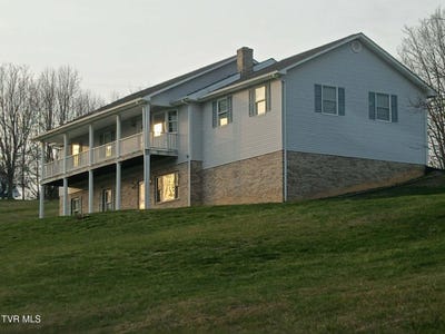 /international/us/14512-white-top-view-abingdon-va-110107684921/