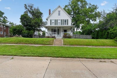 /international/us/1535-13th-avenue-moline-il-110120029296/