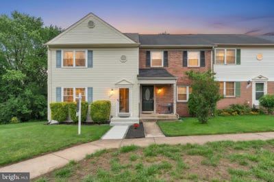 /international/us/8683-point-of-woods-drive-manassas-va-110108360187/