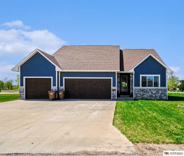 /international/us/275-driftwood-lane-ashland-ne-110107451649/