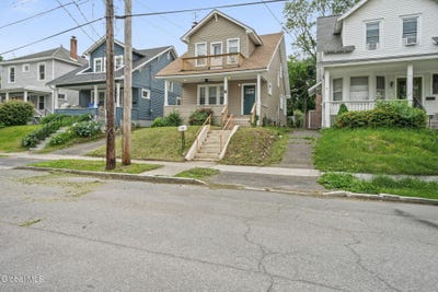 /international/us/22-fairlawn-avenue-albany-ny-110108507686/