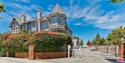 /international/us/18135-burbank-tarzana-ca-110108495165/